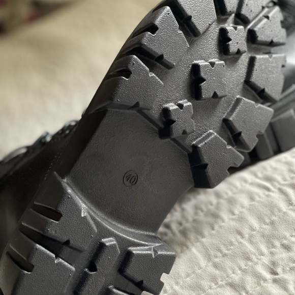 Moto boots Brand new  never worn - Picture 2 of 2